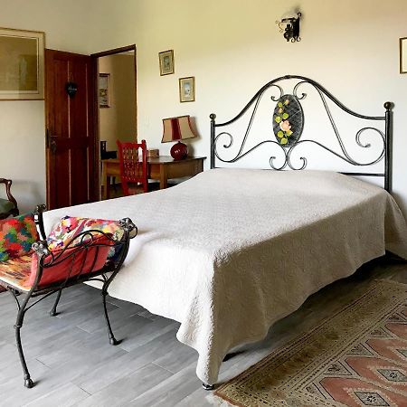 U Fragnu Di Perruccio Bed & Breakfast Levie Exterior photo